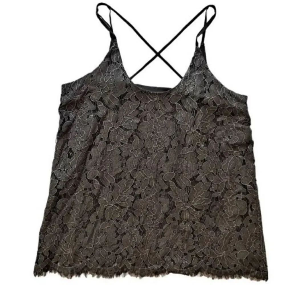 CHASER Lace Criss Cross Back Top Magnet Medium